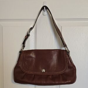 Coach Elegant Brown Leather Shoulder Bag
